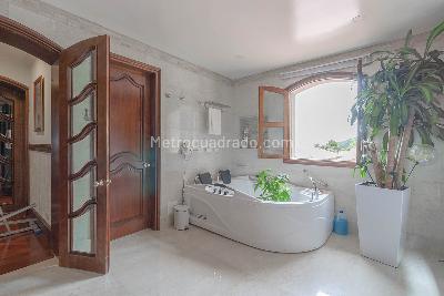 Casa de 5 alcobas en venta en Montearroyo, Bogotá, 1500 m² · foto 15 de 20