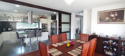 Casa de 3 alcobas en venta en Cerros De Sotileza, Bogotá, 310 m² · foto 2 de 20