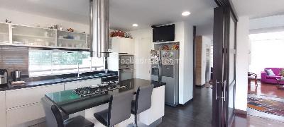 Casa de 3 alcobas en venta en Cerros De Sotileza, Bogotá, 310 m² · foto 6 de 20
