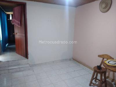 Casa de 5 alcobas en venta en La Pradera Occidental, Bogotá, 635 m² · foto 17 de 20