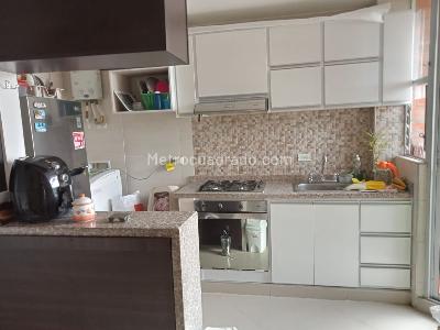 Apartamento de 3 alcobas en venta en Cerca Al Aeropuerto, Ibagué, 50 m² · foto 4 de 14