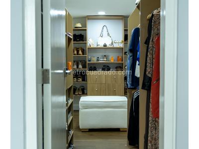 Apartamento de 3 alcobas en venta en El Poblado, Medellín, 165 m² · foto 18 de 18