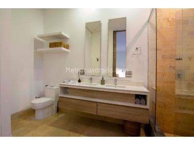 Casa de 4 alcobas en venta en San Antonio De Pereira, Rionegro, 380 m² · foto 3 de 9