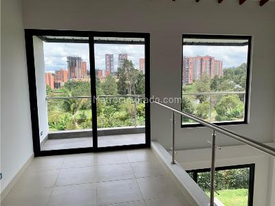Casa de 4 alcobas en venta en San Antonio De Pereira, Rionegro, 380 m² · foto 7 de 9