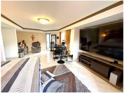 Apartamento de 4 alcobas en venta en El Poblado, Medellín, 387 m² · foto 9 de 20