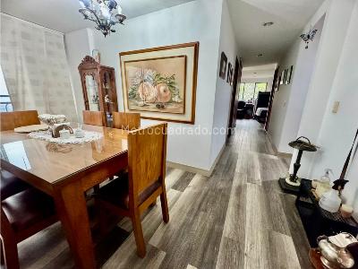 Apartamento de 3 alcobas en venta en Loma Del Escobero, Envigado, 124 m² · foto 4 de 20