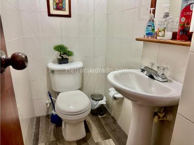Apartamento de 3 alcobas en venta en Loma Del Escobero, Envigado, 124 m² · foto 18 de 20