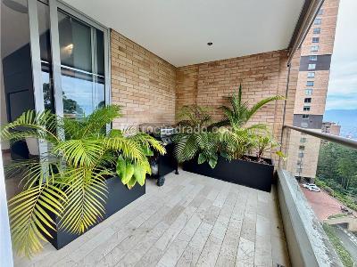 Apartamento de 3 alcobas en venta en El Poblado, Medellín, 217 m² · foto 5 de 20