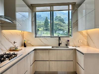 Apartamento de 3 alcobas en venta en El Poblado, Medellín, 217 m² · foto 15 de 20