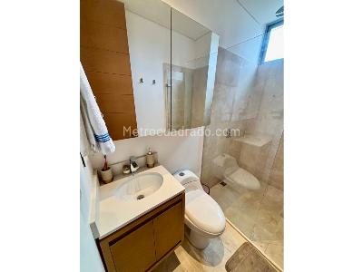 Apartamento de 3 alcobas en venta en El Poblado, Medellín, 217 m² · foto 19 de 20