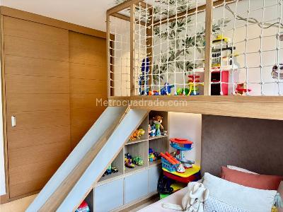 Apartamento de 3 alcobas en venta en El Poblado, Medellín, 217 m² · foto 20 de 20