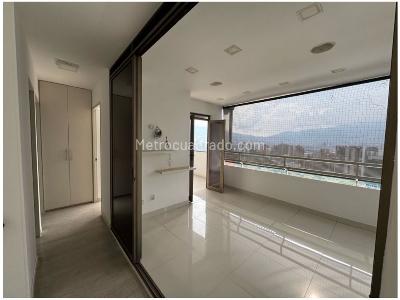 Apartamento en venta en El Poblado, Medellín · foto 2 de 20