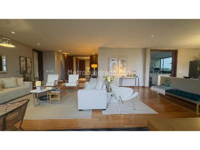 Apartamento de 3 alcobas en venta en El Poblado, Medellín, 243 m² · foto 3 de 20