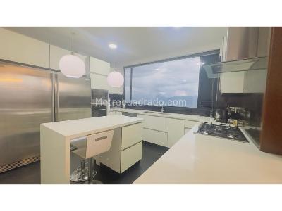 Apartamento de 3 alcobas en venta en El Poblado, Medellín, 243 m² · foto 15 de 20