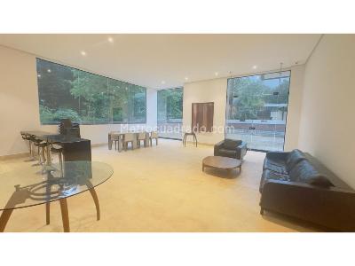 Apartamento de 3 alcobas en venta en El Poblado, Medellín, 243 m² · foto 18 de 20