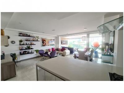 Apartamento de 3 alcobas en venta en La Magnolia, Envigado, 157 m² · foto 2 de 17