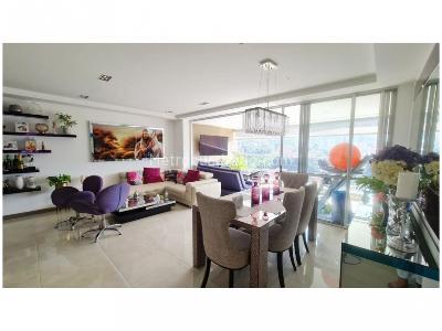 Apartamento de 3 alcobas en venta en La Magnolia, Envigado, 157 m² · foto 3 de 17