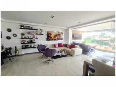 Apartamento de 3 alcobas en venta en La Magnolia, Envigado, 157 m² · foto 4 de 17