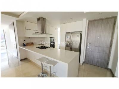 Apartamento de 3 alcobas en venta en La Magnolia, Envigado, 157 m² · foto 9 de 17