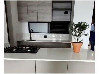 Apartaestudio en venta en El Escobero, Envigado, 50 m² · foto 3 de 17