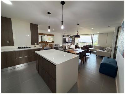 Apartamento de 3 alcobas en venta en Loma De Las Brujas, Envigado, 182 m² · foto 2 de 20