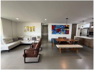 Apartamento de 3 alcobas en venta en Loma De Las Brujas, Envigado, 182 m² · foto 8 de 20