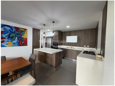 Apartamento de 3 alcobas en venta en Loma De Las Brujas, Envigado, 182 m² · foto 9 de 20