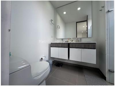 Apartamento de 3 alcobas en venta en Loma De Las Brujas, Envigado, 182 m² · foto 16 de 20