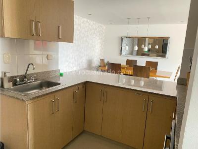 Apartamento de 3 alcobas en venta en San Jose, Sabaneta, 99 m² · foto 2 de 20