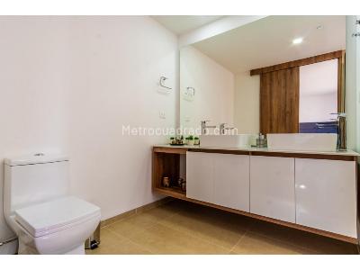 Apartamento de 4 alcobas en venta en El Poblado, Medellín, 183 m² · foto 11 de 13