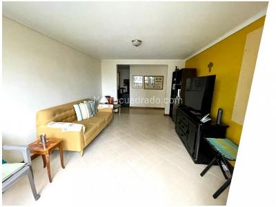 Apartamento de 3 alcobas en venta en El Poblado, Medellín, 230 m² · foto 3 de 12