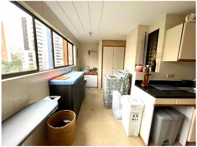 Apartamento de 3 alcobas en venta en El Poblado, Medellín, 230 m² · foto 5 de 12