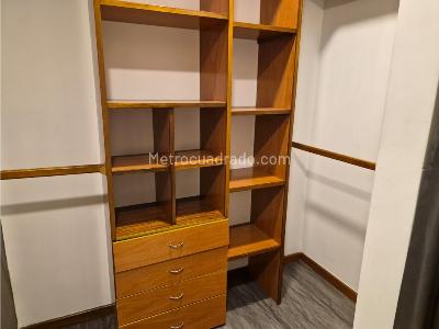 Apartaestudio en venta en El Poblado, Medellín, 63 m² · foto 7 de 16