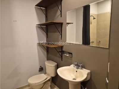 Apartaestudio en venta en El Poblado, Medellín, 63 m² · foto 14 de 16