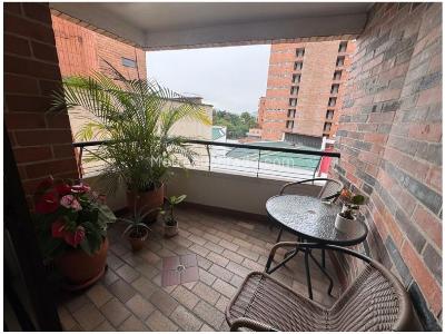 Apartamento de 3 alcobas en venta en Conquistadores, Medellín, 97 m² · foto 8 de 20