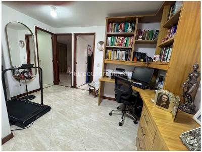 Apartamento de 3 alcobas en venta en Conquistadores, Medellín, 97 m² · foto 16 de 20
