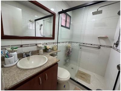 Apartamento de 3 alcobas en venta en Conquistadores, Medellín, 97 m² · foto 18 de 20