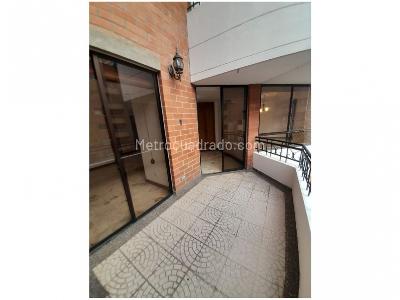 Apartamento de 3 alcobas en venta en Laureles, Medellín, 132 m² · foto 10 de 20