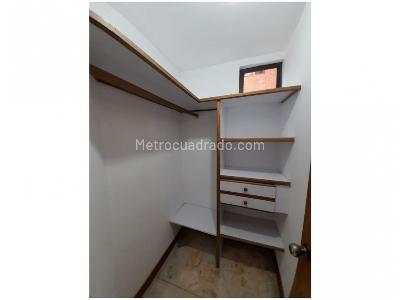 Apartamento de 3 alcobas en venta en Laureles, Medellín, 132 m² · foto 13 de 20