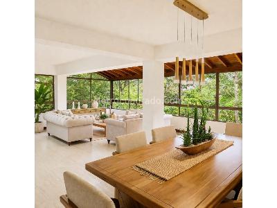 Casa de 5 alcobas en venta en El Poblado, Medellín, 480 m² · foto 3 de 20