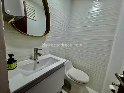 Casa de 5 alcobas en venta en El Poblado, Medellín, 480 m² · foto 8 de 20