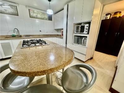 Casa de 5 alcobas en venta en El Poblado, Medellín, 480 m² · foto 16 de 20