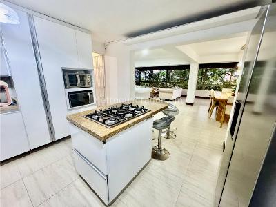 Casa de 5 alcobas en venta en El Poblado, Medellín, 480 m² · foto 19 de 20