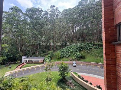 Apartamento de 3 alcobas en venta en El Poblado, Medellín, 227 m² · foto 13 de 20