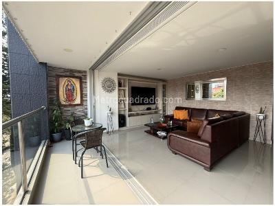 Apartamento de 3 alcobas en venta en Los Colores, Medellín, 114 m² · foto 2 de 17