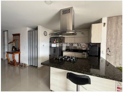 Apartamento de 3 alcobas en venta en Los Colores, Medellín, 114 m² · foto 5 de 17