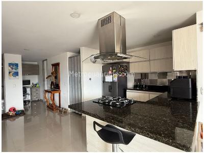 Apartamento de 3 alcobas en venta en Los Colores, Medellín, 114 m² · foto 6 de 17