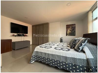 Apartamento de 3 alcobas en venta en Los Colores, Medellín, 114 m² · foto 14 de 17
