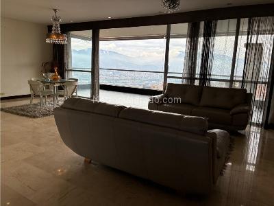 Apartamento de 3 alcobas en venta en El Poblado, Medellín, 255 m² · foto 3 de 13