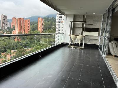 Apartamento de 3 alcobas en venta en El Poblado, Medellín, 255 m² · foto 4 de 13